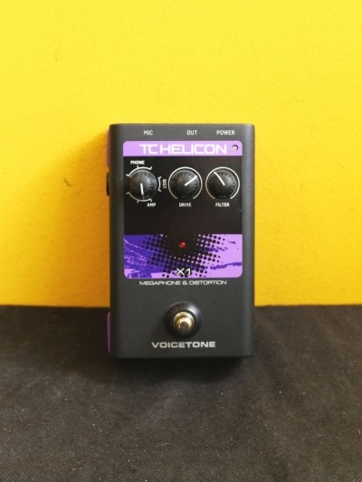 TC Helicon VoiceTone X1 Vocal Processor
